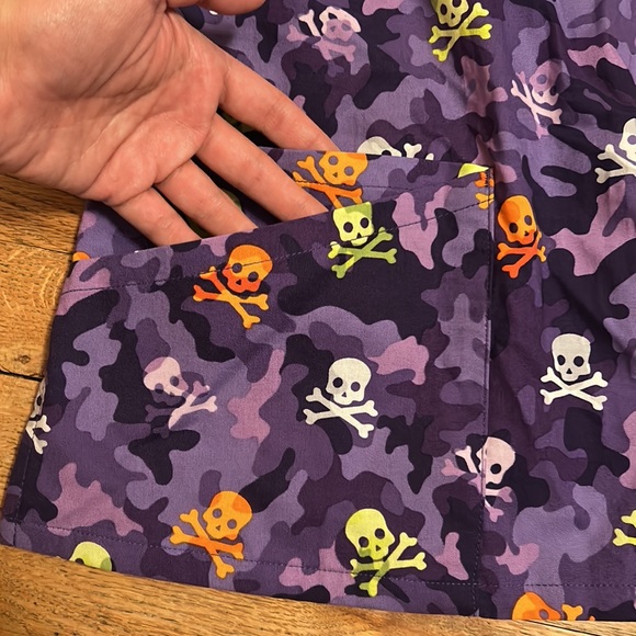 Halloween scrub top - Picture 6 of 10